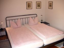 Schlafzimmer Eltern